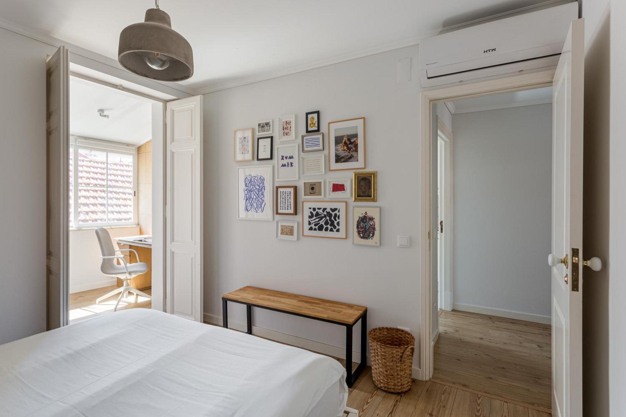 Joivy Delightful 2-bed Flat Near Park Lisbon