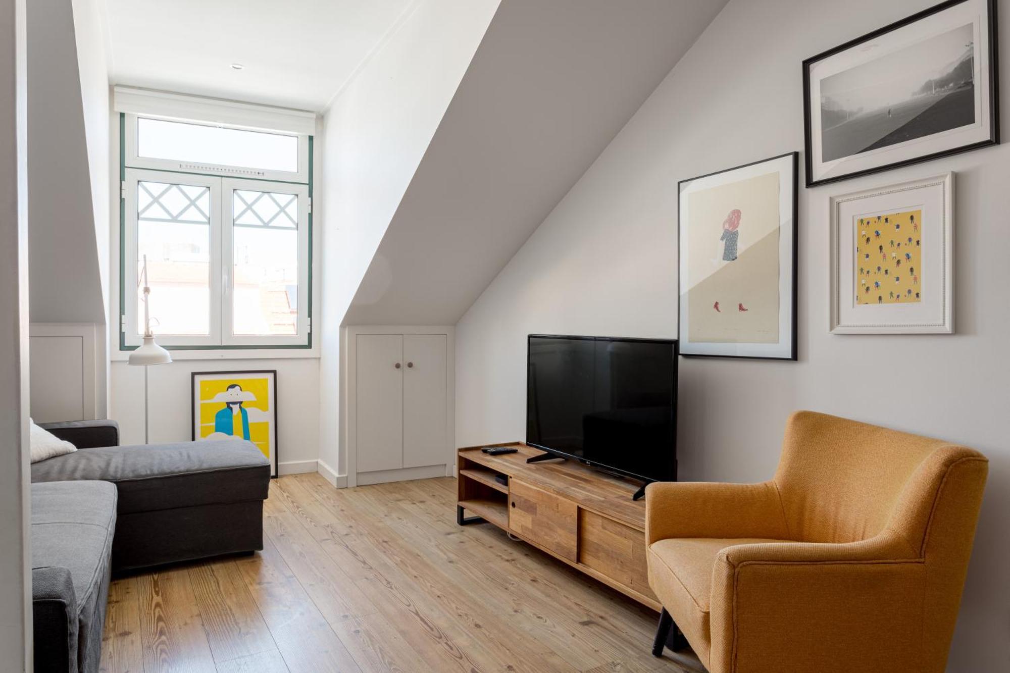 Joivy Delightful 2-bed Flat Near Park Lissabon